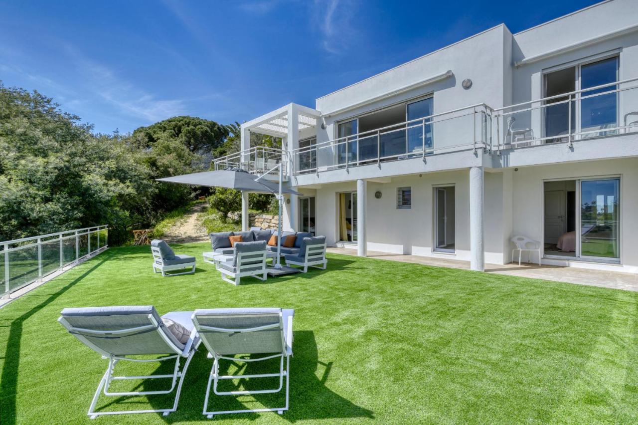 Beautiful Contemporary Villa With Sea View, Heated Swimming Pool, Near Saint Tropez Cavalaire-sur-Mer Exterior foto